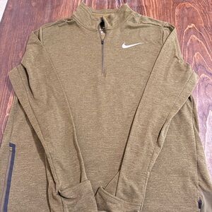 Men’s Nike 1/4 Zip size Large